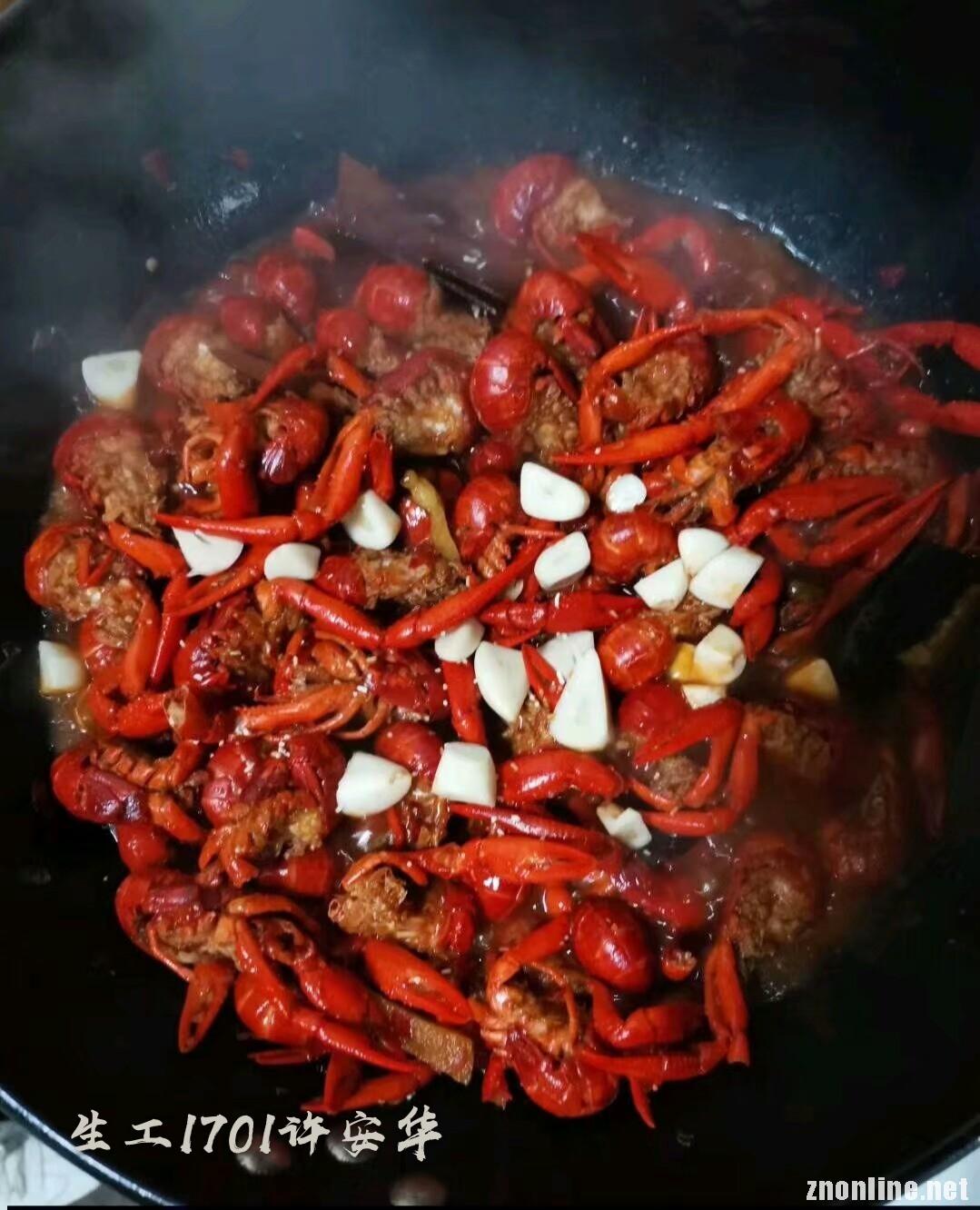 别样的劳动教育课武昌理工学院大学生纷纷变身“大厨”晒美食