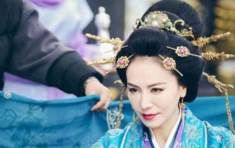 台湾第一蛇蝎美人，15岁入娱乐圈，3段感情都失败，52岁仍单身