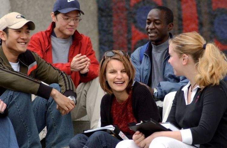 最新美国驻武汉领事馆面签,美国驻武汉总领事馆面签说中文