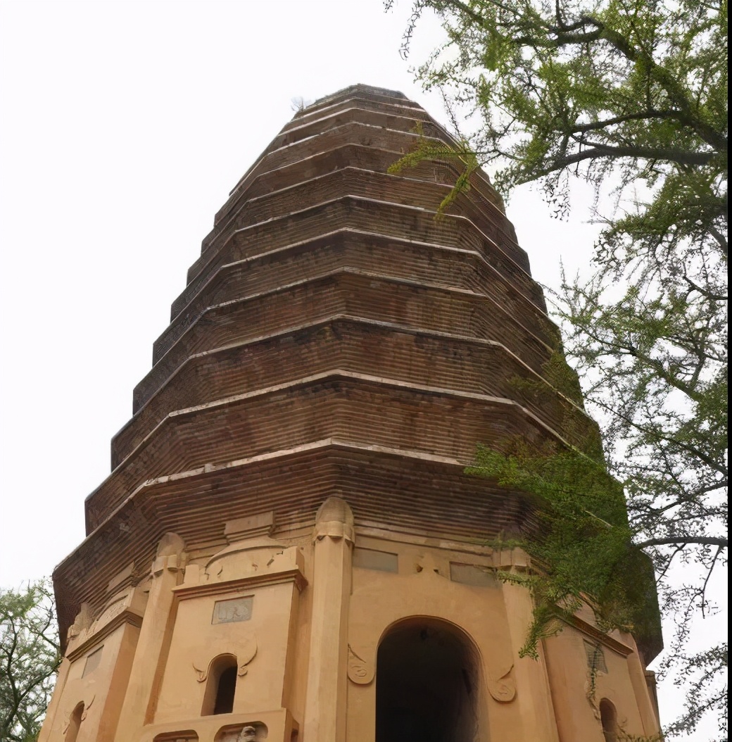 嵩山佛寺遍山坳：成千上百均有名