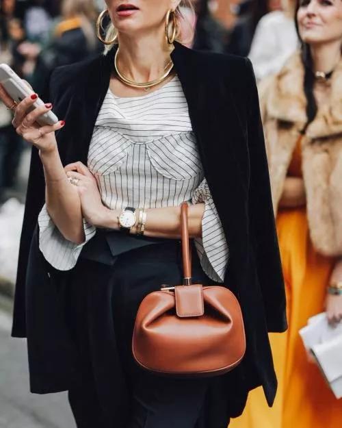 瀹嬪闇忓瓱缇庡矏鍚岀┛绱壊瑗胯,瀹嬪闇忓瓱缇庡矏绌挎惌