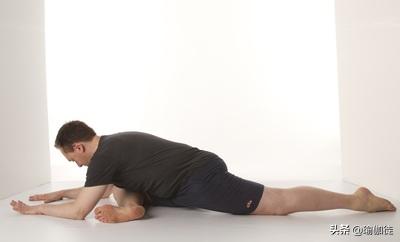 伟大的肌肉,用瑜伽带训练梨状肌