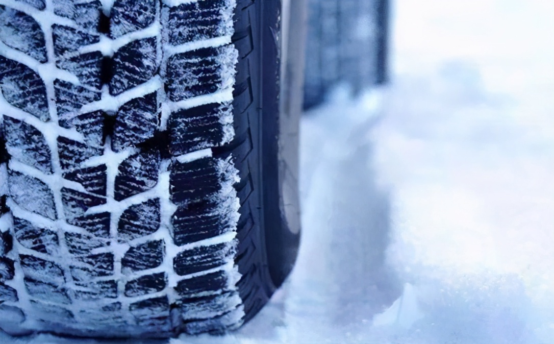 冬天买的新车需要换雪地胎吗,冬天买车马上去换雪地胎