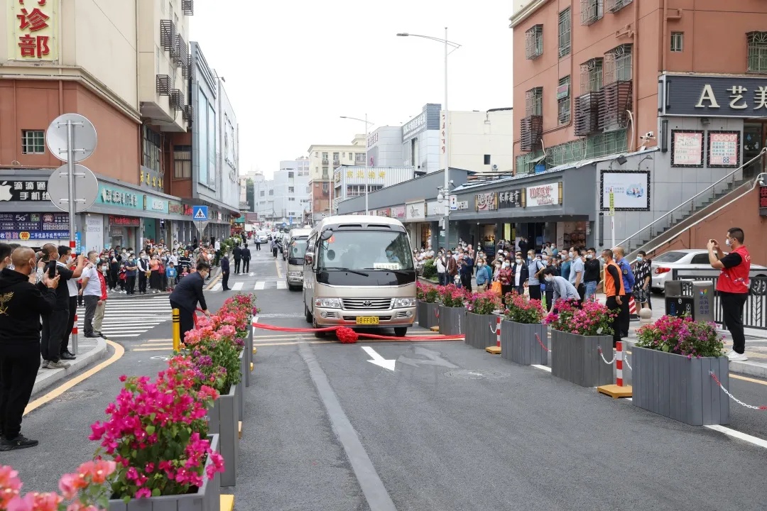 成都富士康北二门修路,富士康南门最新规划图