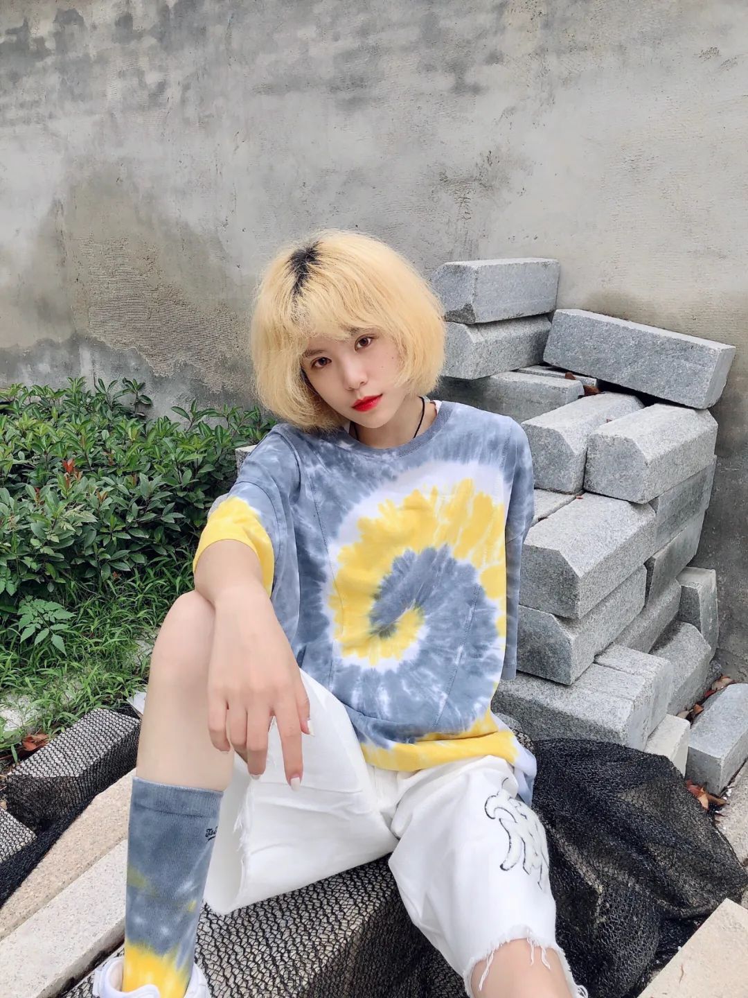 什么颜色的扎染好看,穿搭蓝色系过年