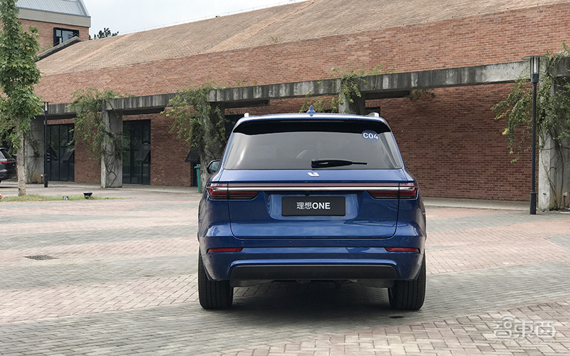 理想one换1.5t增程器最新试驾视频,理想one与汽油车提速对比