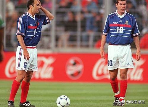 近20年最具艺术气息的国家队球衣,世界十大经典球衣图片