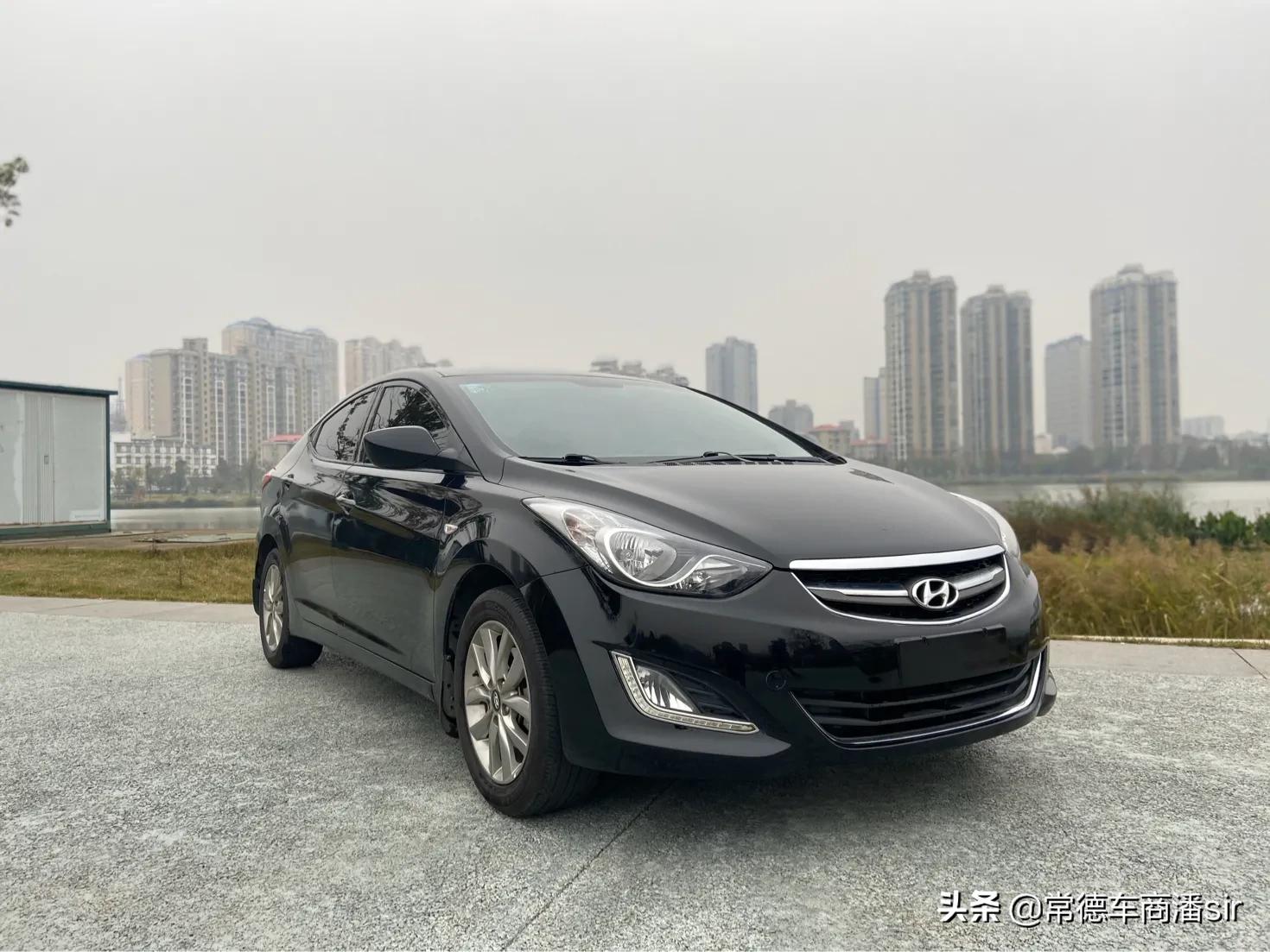 2014年现代朗动二手车值多少,2016现代朗动二手车值多少钱