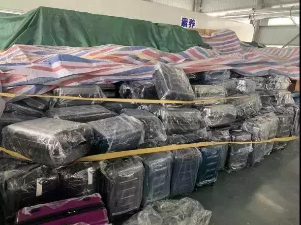 浙江情侣做微商卖“新秀丽”，几个月就买奔驰住别墅！结果悲剧了