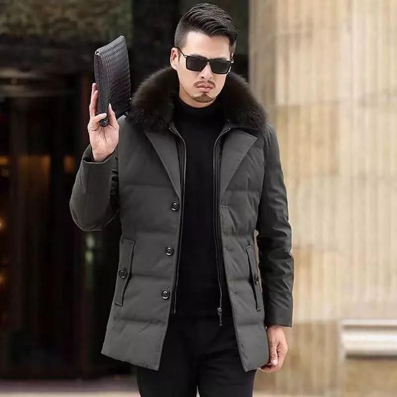 轰动全城，品牌羽绒服、品牌女鞋年终清仓，万条羊围巾免费送