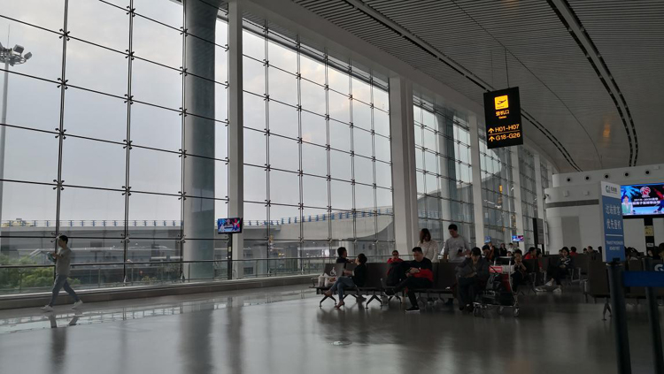 在迪拜穷游真实感受,穷游去迪拜视频