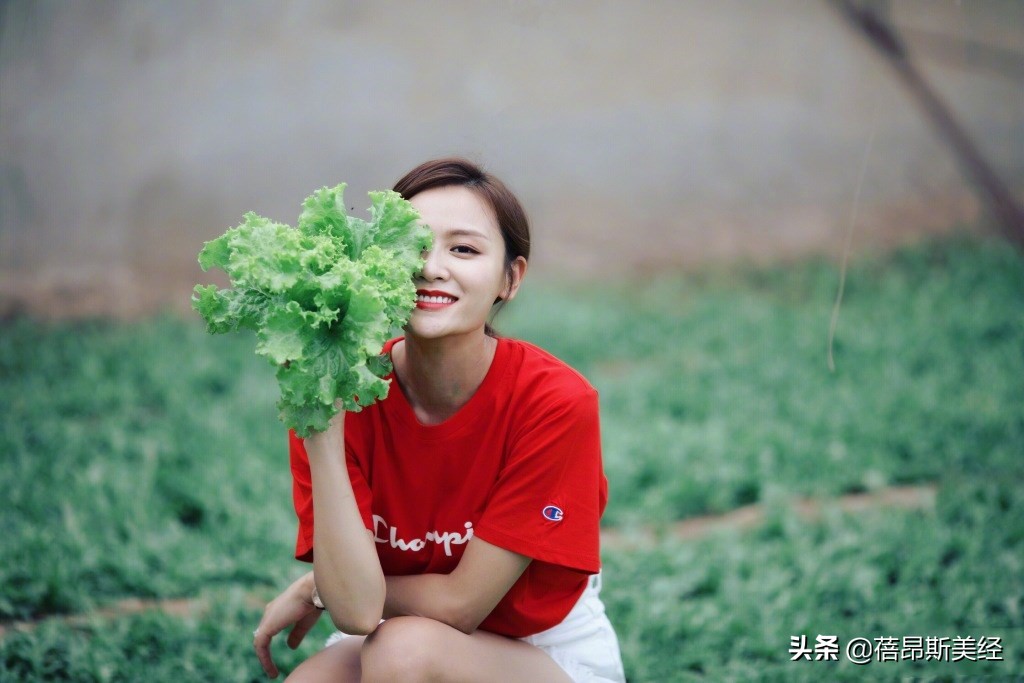 34岁叶一茜素颜照,叶一茜首次谈到做妈妈