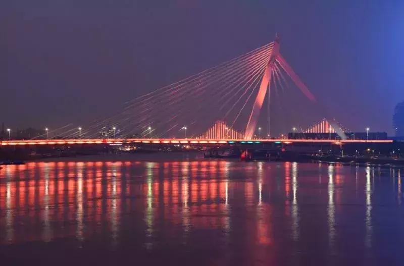 重庆旅游6天5晚团购价含往返机票,重庆出发1000元4天3晚的旅行