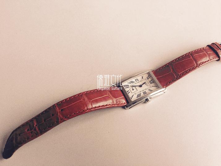 「EDC」突击翻包身边人，信仰大牌的二娃娘