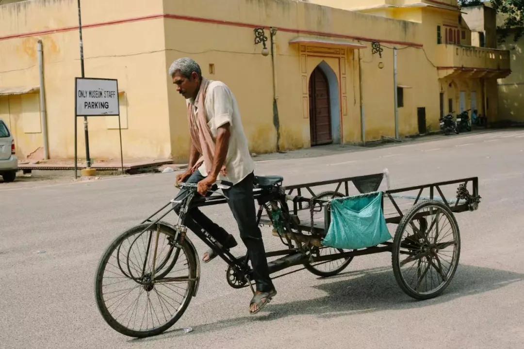 十年后农村女孩逆袭成为女总,一个农村姑娘的十年从乡村到城市