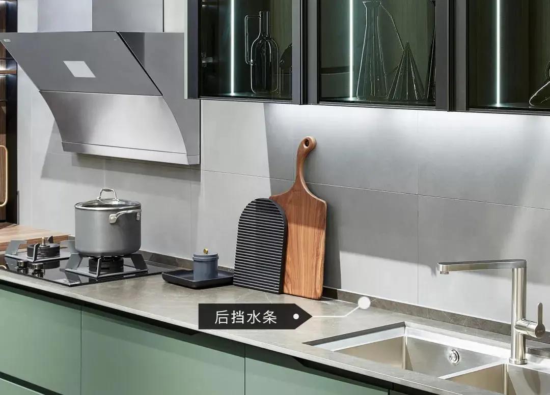 厨房灶台尺寸正确的做法,商用厨房厨师灶台台面合理布局