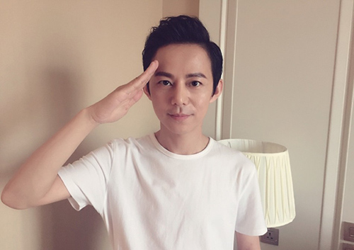 何炅为什么能成为主持界的常青树,1998何炅央视工作经历