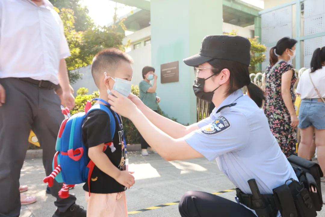 【我为群众办实事】开学“大片”，他们怎会缺席！