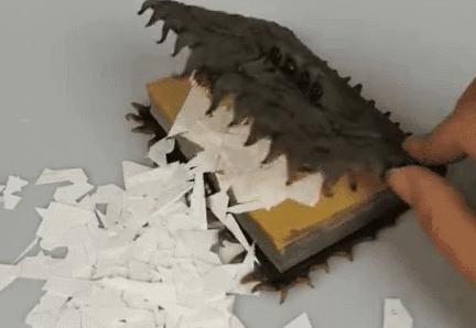 无聊能有多大生产力？他在家造了个电影院