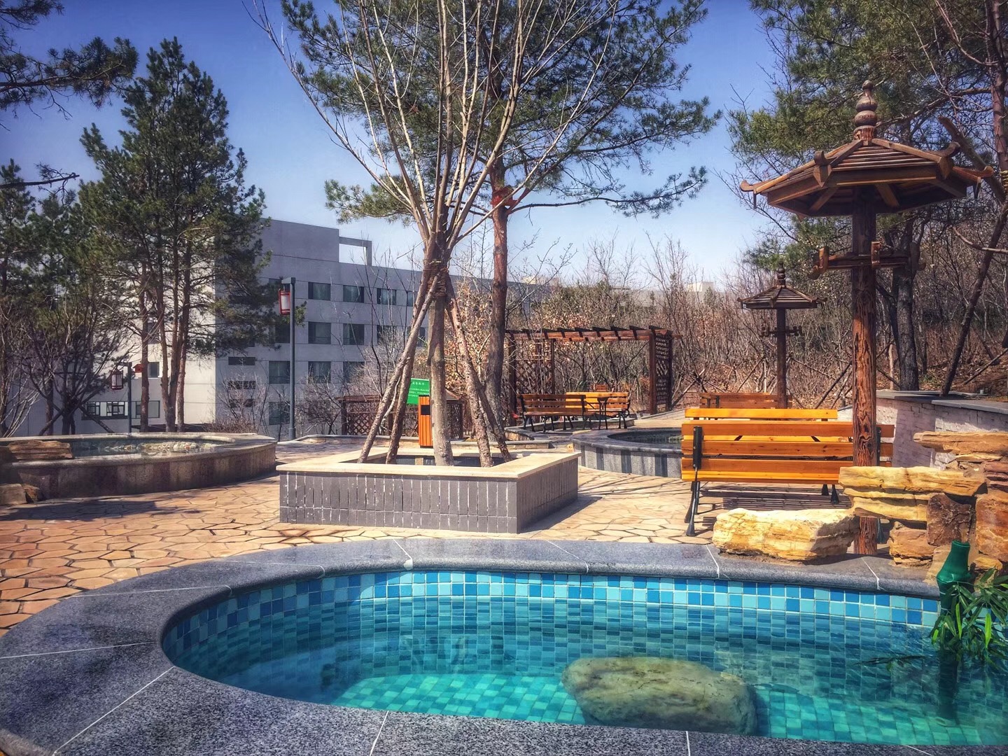 欢乐湾温泉水世界,沉浸式泡温泉水酷汤泉