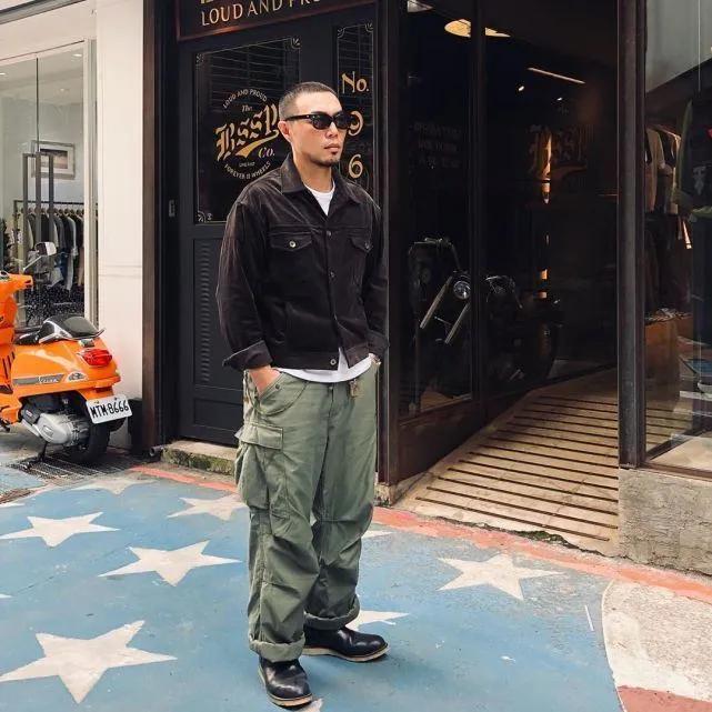 帅气有型还能解放双手,英军的货物短裤你值得拥有