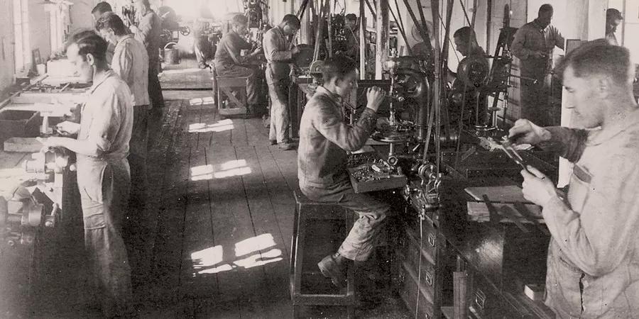 收到一把瑞士*刀军**，曾经是无数男孩儿时的梦想！这把刀好在哪里？