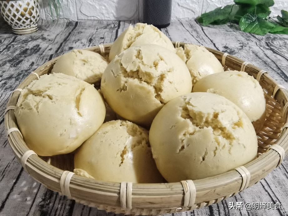 水碱馒头或开花馒头做法,怎样蒸开花大碱馒头