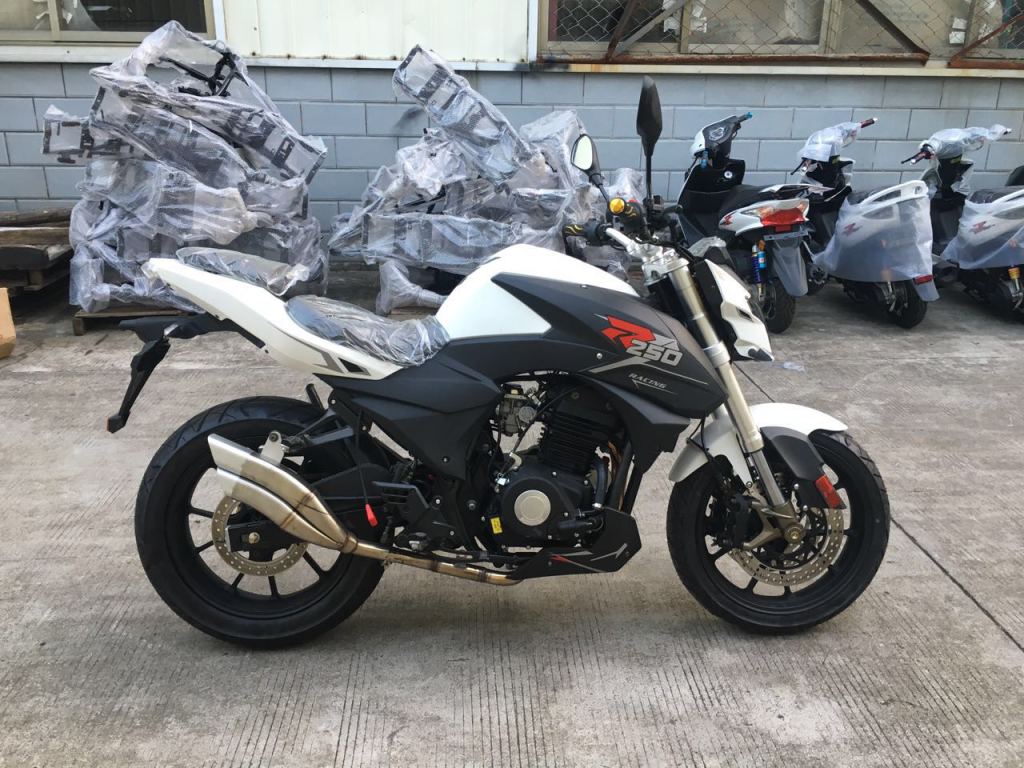 摩托车250双缸好还是单缸好,单缸摩托和双缸摩托车的优缺点