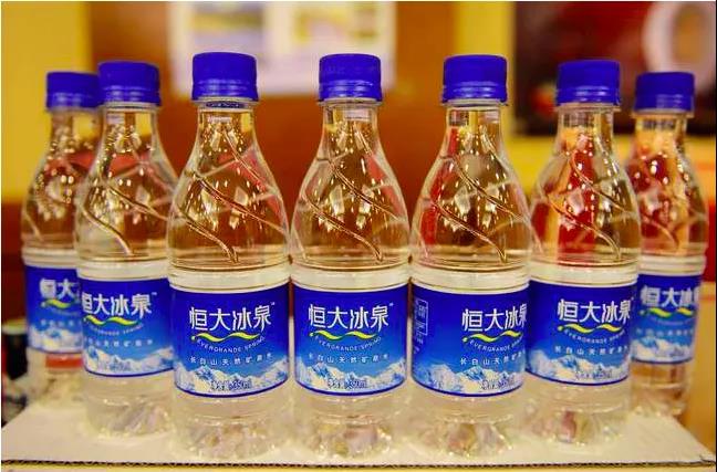 恒大冰泉如果当初卖2块会成功吗,怎么看待恒大冰泉巨亏40亿