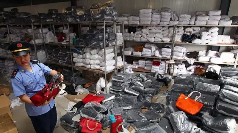 以案为鉴在朋友圈卖什么东西违法,朋友圈卖货被判刑