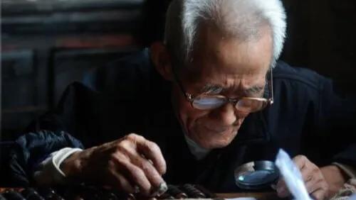 左膝关节内侧疼痛针灸治疗视频,刘红云针灸治疗膝关节内侧疼痛