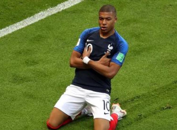 足球球员的偶像都是c罗,球员的偶像c罗