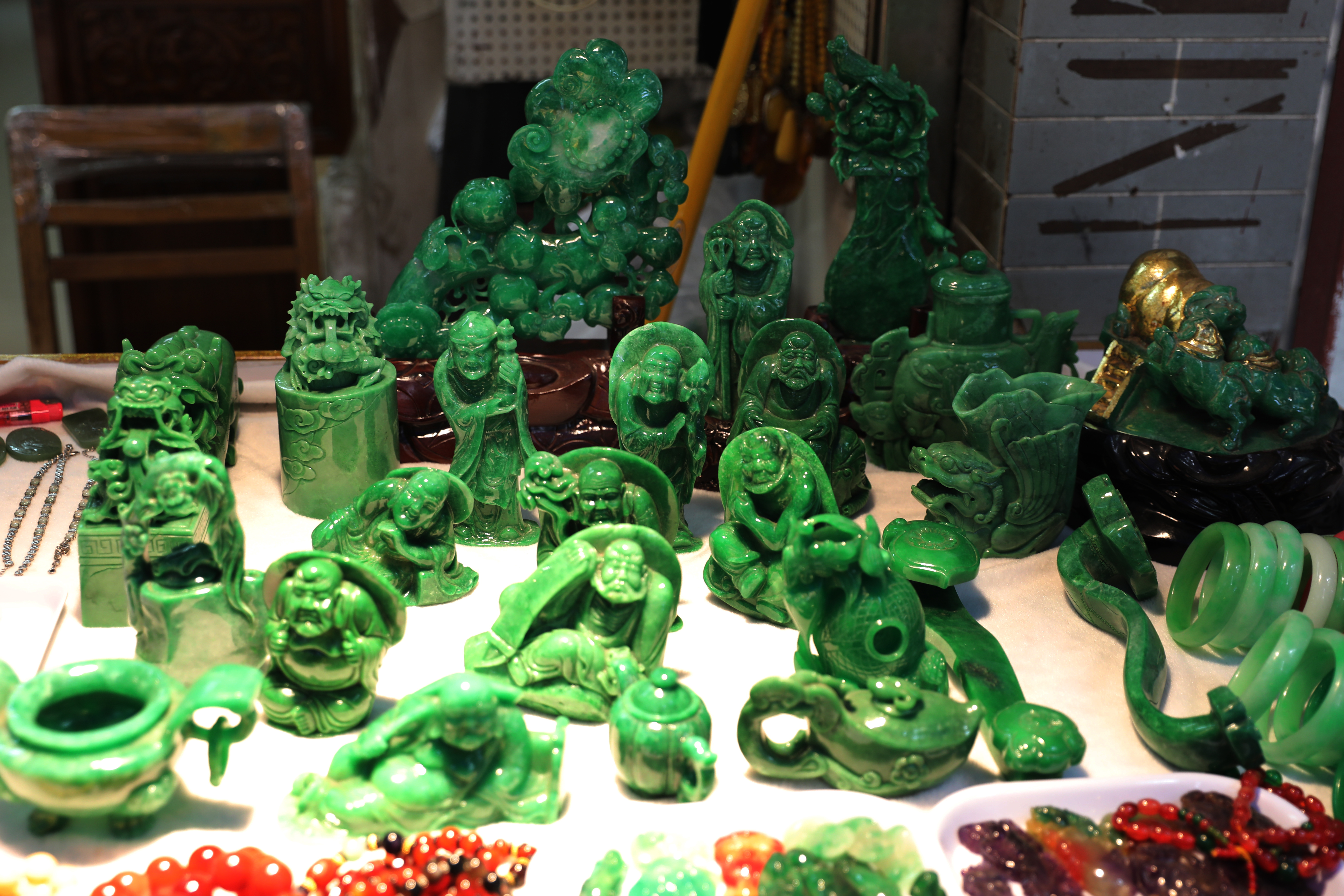 广州玉器街附近,广州玉器市场里面的玉多少钱