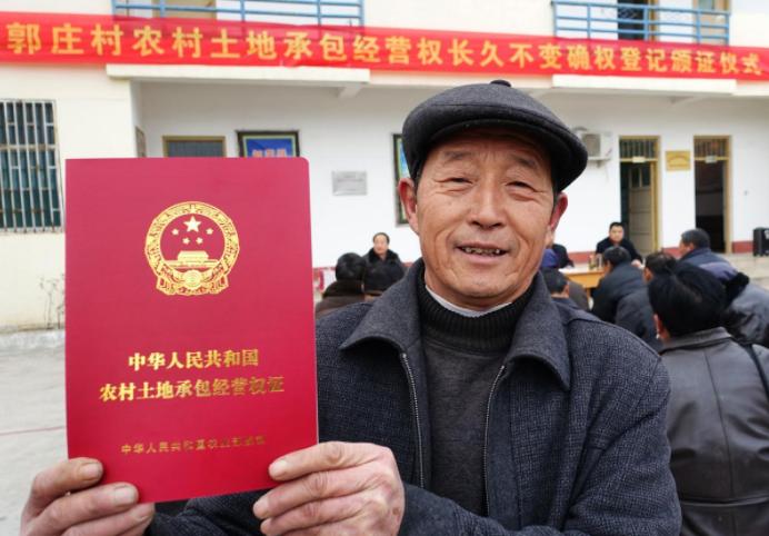 人死地不消！没地农民怎么办，土地“重分”可行吗？