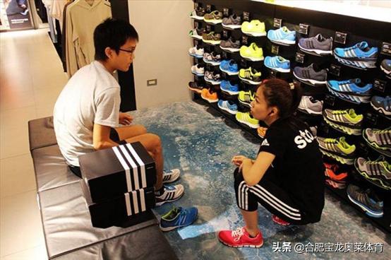 阿迪达斯正品折扣店加盟,武汉阿迪折扣店加盟