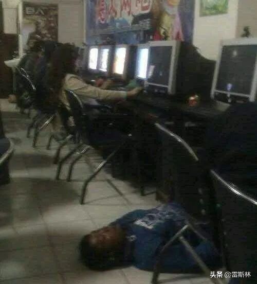 中国网吧vs印度网吧,中国网吧网速快吗