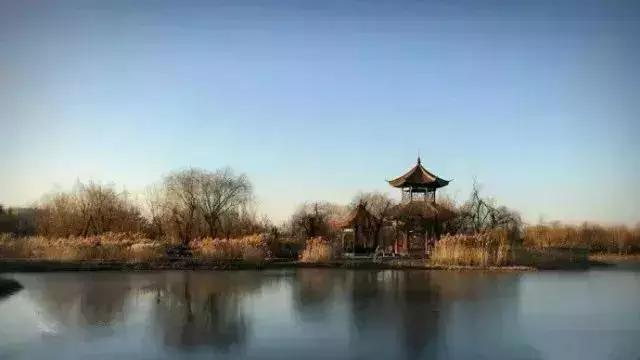 冬季山东山泉水最美最有韵味？济南山泉水美？泰山上下一片银白？