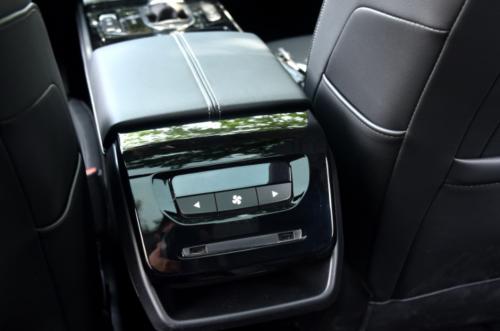 五菱凯捷四座商务车报价,大四座五菱凯捷落地价多少钱