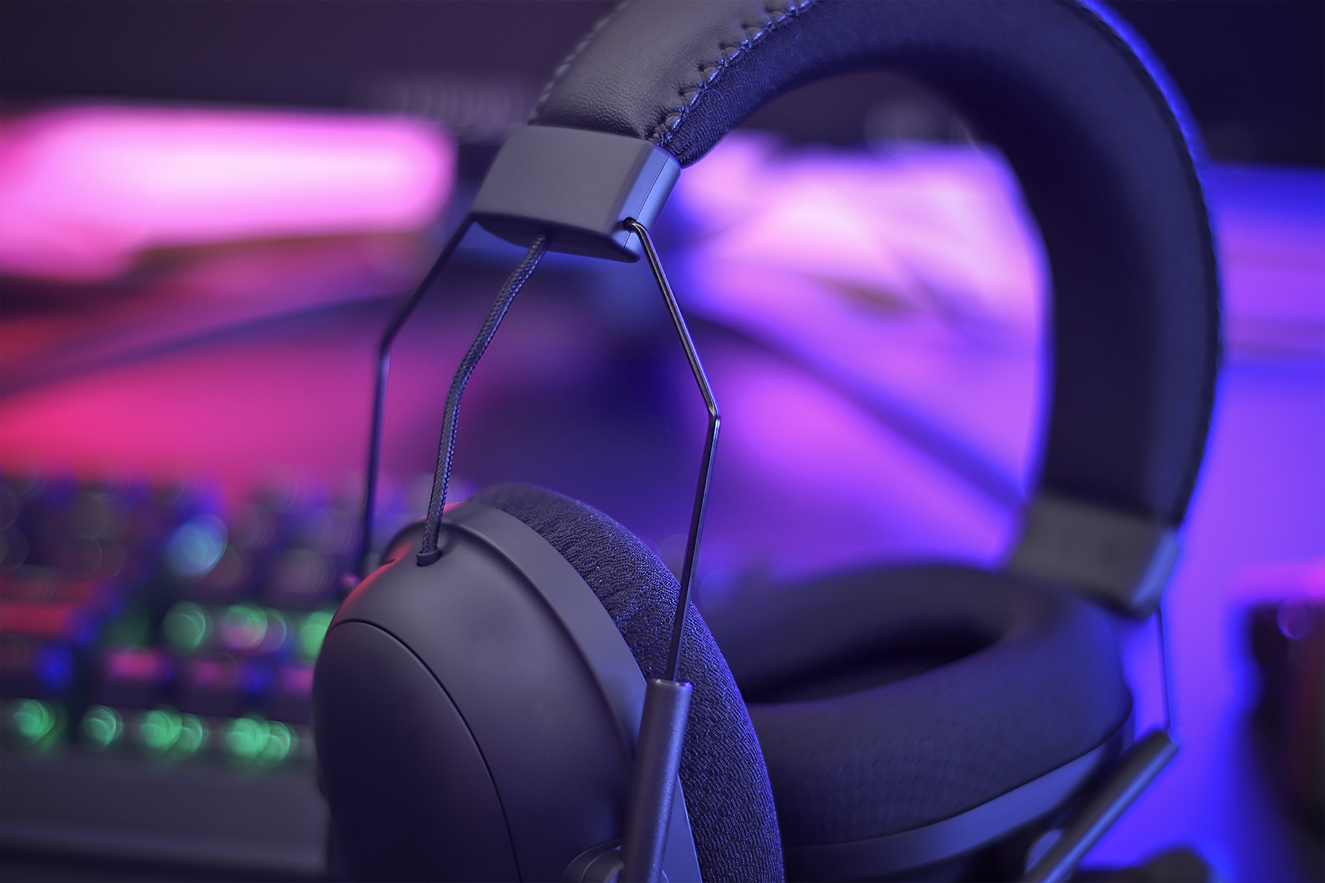 雷蛇无线机械键盘外设测评,雷蛇入耳式耳机游戏测评