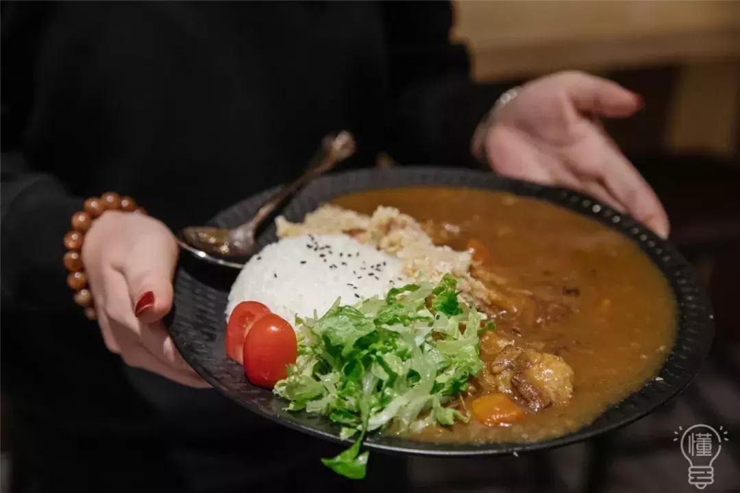 一口气开了三家火锅,一口气连开六家店