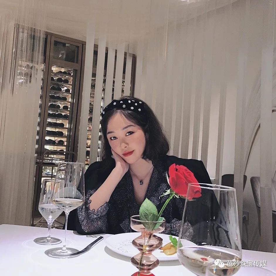 想伪装成专业又时髦的“芭珠编辑”吗？私藏书单首次公开