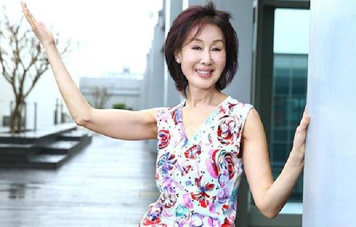 新白娘子传奇：剧中贵为状元夫人的碧莲，现实里被骗财骗色