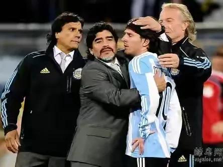 回顾球王马拉多纳,一代球王马拉多纳传奇