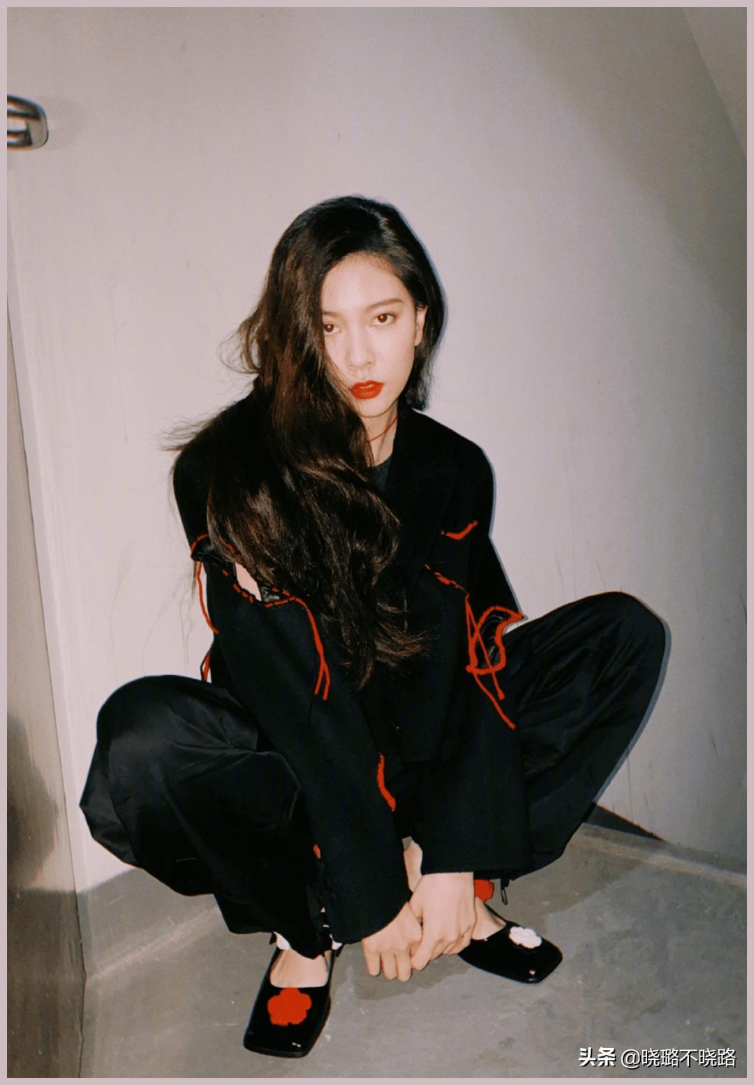 小方头鞋女款小白鞋,今年流行尖头鞋还是方头鞋