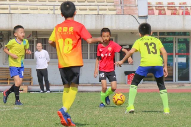 中国的足球青训vs校园足球,足球青训和校园足球