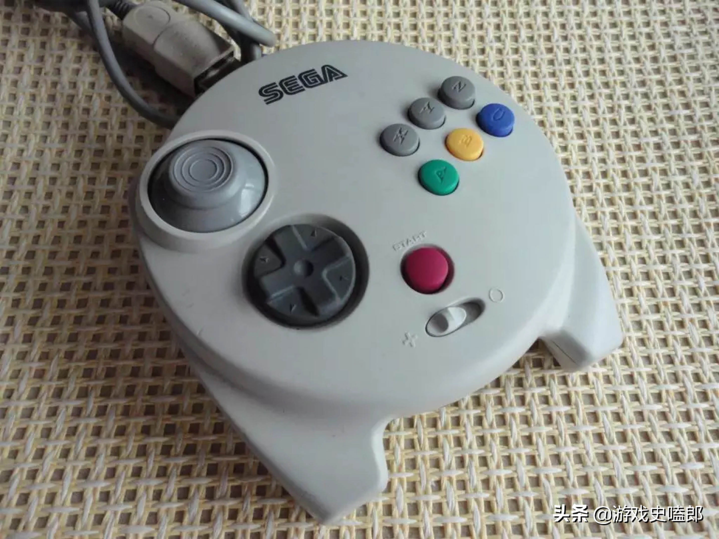 游戏机手柄进化史,xbox手柄系列进化史