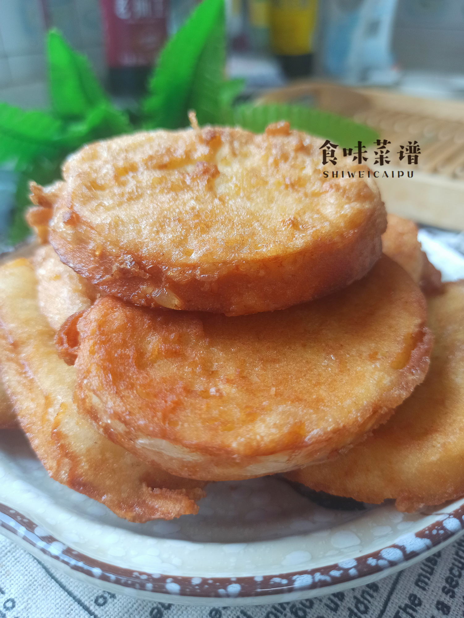 鸡蛋馒头片怎么裹得蛋液多,把馒头切成片蘸蛋液炸着吃