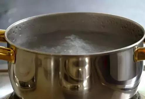 不锈钢铁锅不粘锅安全吗,不粘锅铁锅不锈钢锅怎么选