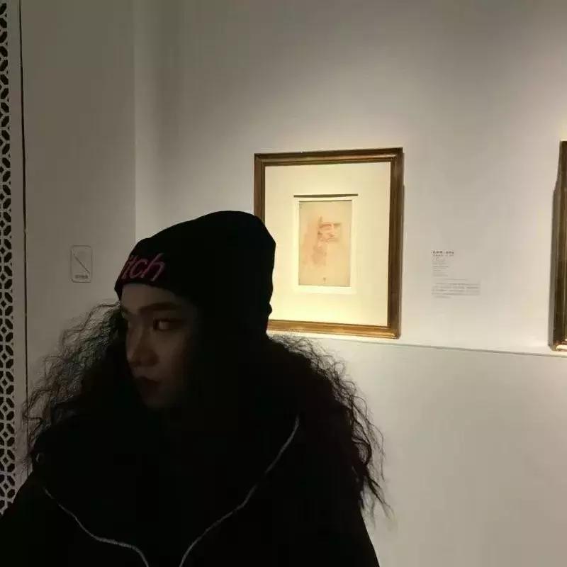 比黑丝妞还让人无法抵抗的,是这些穿球鞋的漂亮妹妹...