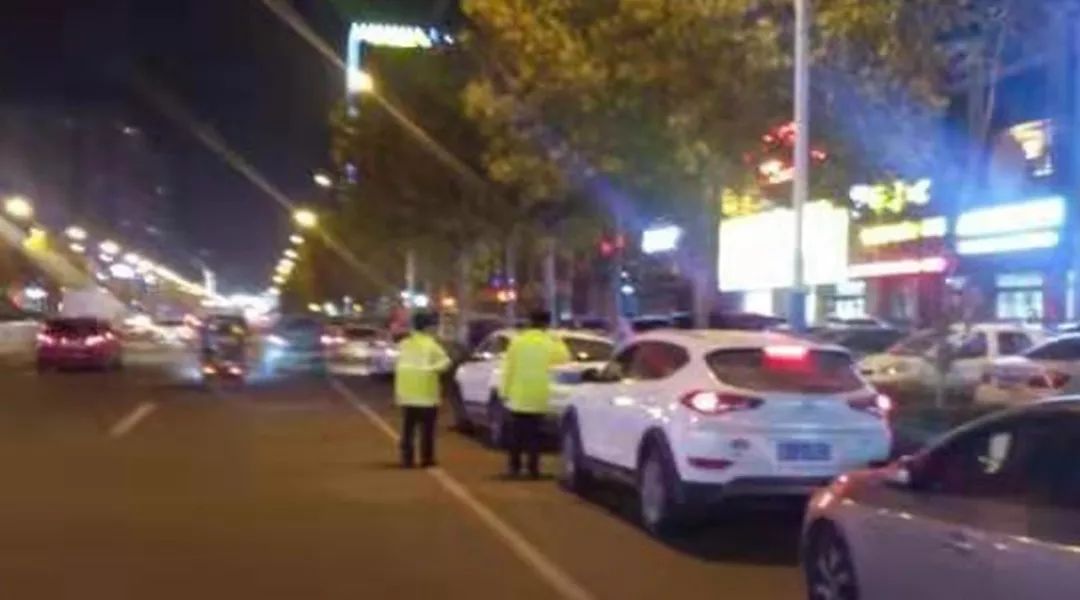 关于对路面违章停车的整治通告,关于违法停车进行集中整治的通告